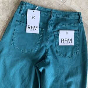 NWT RFM Womens Teal Green Raw Hem Garment Dyed Straight Denim Jeans Size 9/29